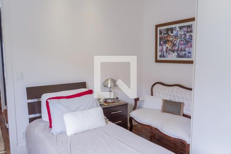 Casa à venda com 300m², 5 quartos e 4 vagas Casa à venda com 300m², 5 quartos e 4 vagasQuarto 1