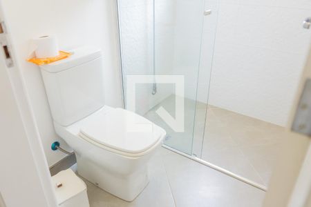 Casa à venda com 300m², 5 quartos e 4 vagas Casa à venda com 300m², 5 quartos e 4 vagasBanheiro 1