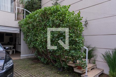 Casa à venda com 300m², 5 quartos e 4 vagas Casa à venda com 300m², 5 quartos e 4 vagasGaragem