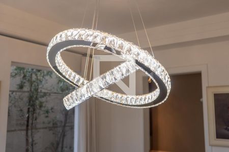 Casa à venda com 300m², 5 quartos e 4 vagas Casa à venda com 300m², 5 quartos e 4 vagasSala de Jantar