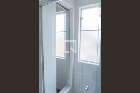 Casa à venda com 300m², 5 quartos e 4 vagas Casa à venda com 300m², 5 quartos e 4 vagasBanheiro 4