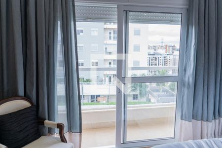 Casa à venda com 300m², 5 quartos e 4 vagas Casa à venda com 300m², 5 quartos e 4 vagasVaranda