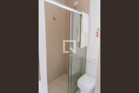 Casa à venda com 300m², 5 quartos e 4 vagas Casa à venda com 300m², 5 quartos e 4 vagasBanheiro 2