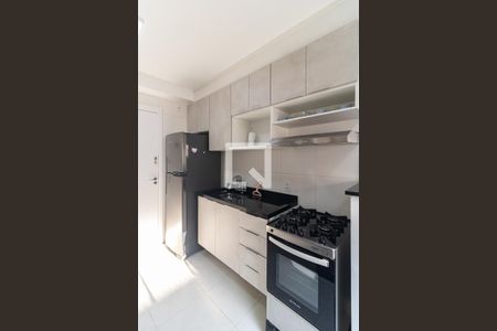 Cozinha de apartamento à venda com 2 quartos, 32m² em Parque Fongaro, São Paulo