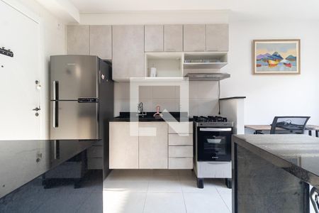 Cozinha de apartamento à venda com 2 quartos, 32m² em Parque Fongaro, São Paulo