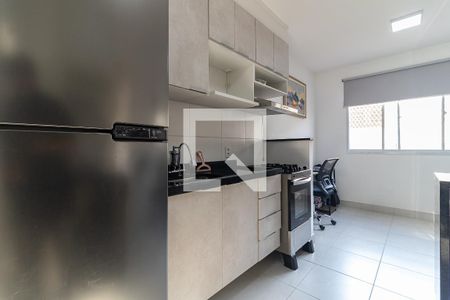 Cozinha de apartamento à venda com 2 quartos, 32m² em Parque Fongaro, São Paulo