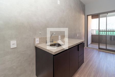 Cozinha de kitnet/studio para alugar com 1 quarto, 28m² em Chácara Seis de Outubro, São Paulo