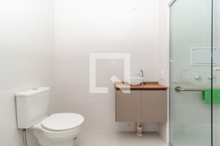 Banheiro de kitnet/studio para alugar com 1 quarto, 28m² em Chácara Seis de Outubro, São Paulo