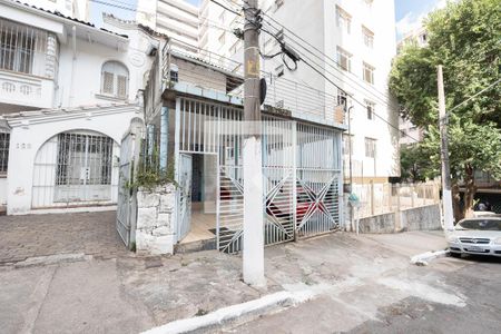 Casa para alugar com 20m², 1 quarto e sem vaga Casa para alugar com 20m², 1 quarto e sem vagaFachada