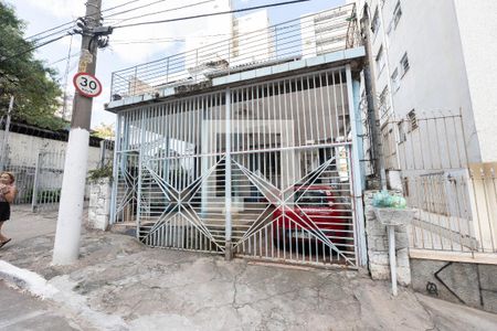 Casa para alugar com 20m², 1 quarto e sem vaga Casa para alugar com 20m², 1 quarto e sem vagaFachada