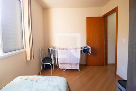 Quarto de apartamento à venda com 2 quartos, 52m² em Vila Sao Pedro, Santo André