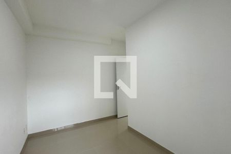 Quarto 1 de apartamento para alugar com 2 quartos, 48m² em Jardim Tupanci, Barueri