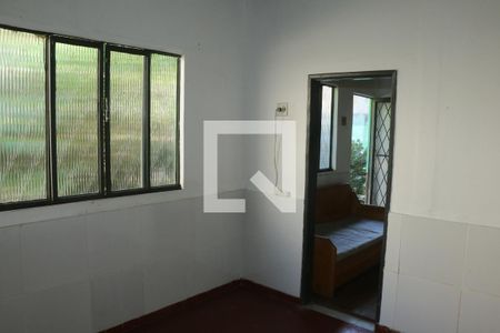 Quarto de casa para alugar com 1 quarto, 70m² em Califórnia, Nova Iguaçu