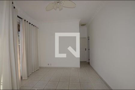 Sala de casa à venda com 3 quartos, 180m² em Irajá, Rio de Janeiro