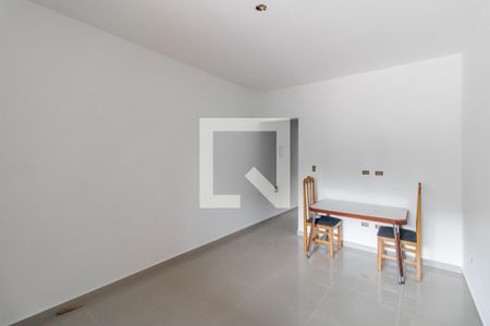 Casa à venda com 2 quartos, 100m² em Vila Nhocuné, São Paulo