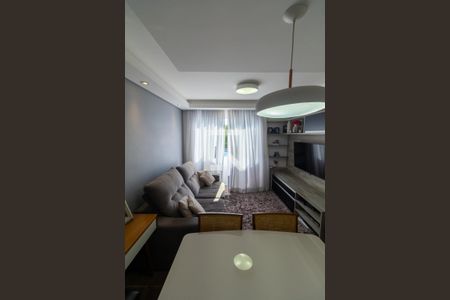 Sala de casa de condomínio para alugar com 2 quartos, 140m² em Vila Ré, São Paulo