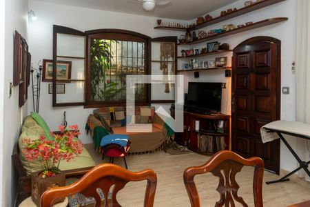 Sala 1 de casa para alugar com 3 quartos, 122m² em Taquara, Rio de Janeiro