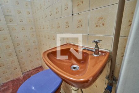 Casa de condomínio à venda com 60m², 1 quarto e sem vagaBanheiro de Serviço