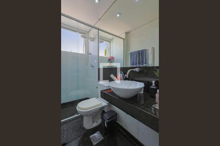 Banheiro de apartamento à venda com 2 quartos, 78m² em Coracao de Jesus, Belo Horizonte