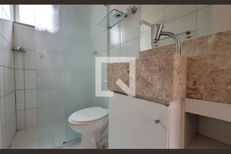 Banheiro da suíte de apartamento à venda com 2 quartos, 52m² em Parque das Nações, Santo André