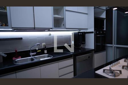 Apartamento à venda com 118m², 3 quartos e 2 vagasCozinha