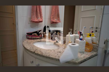 Apartamento à venda com 118m², 3 quartos e 2 vagasBanheiro da Suíte 1