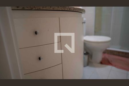 Apartamento à venda com 118m², 3 quartos e 2 vagasDetalhe do banheiro