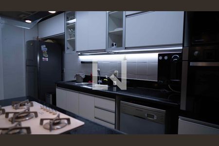 Apartamento à venda com 118m², 3 quartos e 2 vagasCozinha