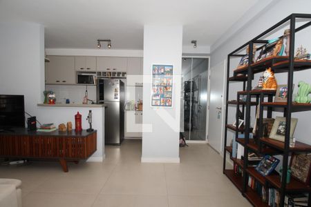 Sala de apartamento à venda com 2 quartos, 68m² em Vila Suzana, São Paulo