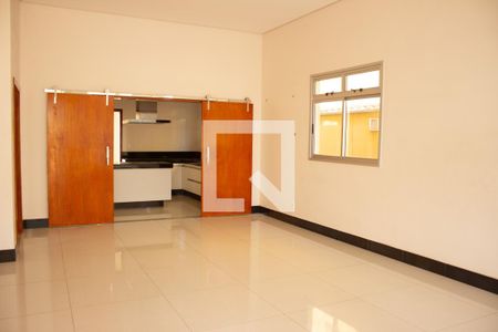 Sala de casa para alugar com 4 quartos, 210m² em Lúcio de Abreu, Contagem