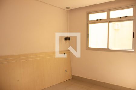 Suíte de casa à venda com 4 quartos, 210m² em Lúcio de Abreu, Contagem