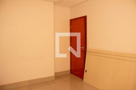 Suíte de casa para alugar com 4 quartos, 210m² em Lúcio de Abreu, Contagem