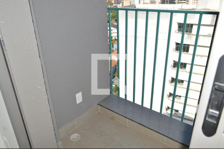 Varanda de kitnet/studio à venda com 1 quarto, 25m² em Liberdade, São Paulo