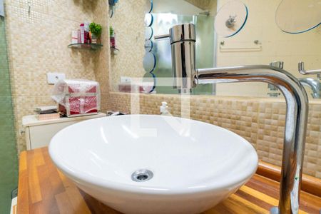 Apartamento à venda com 70m², 3 quartos e 1 vagaBanheiro Social Detalhe