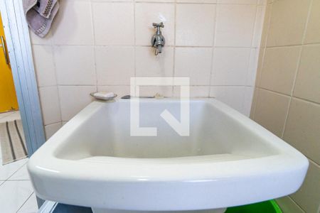 Apartamento à venda com 70m², 3 quartos e 1 vagaÁrea de Serviço Detalhe