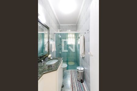 Casa à venda com 229m², 3 quartos e 8 vagas Casa à venda com 229m², 3 quartos e 8 vagasBanheiro