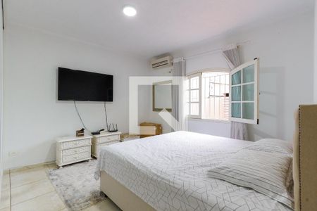 Casa à venda com 229m², 3 quartos e 8 vagas Casa à venda com 229m², 3 quartos e 8 vagasQuarto 2