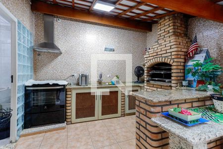 Casa à venda com 229m², 3 quartos e 8 vagas Casa à venda com 229m², 3 quartos e 8 vagasChurrasqueira