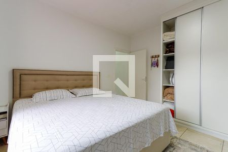 Casa à venda com 229m², 3 quartos e 8 vagas Casa à venda com 229m², 3 quartos e 8 vagasQuarto 2