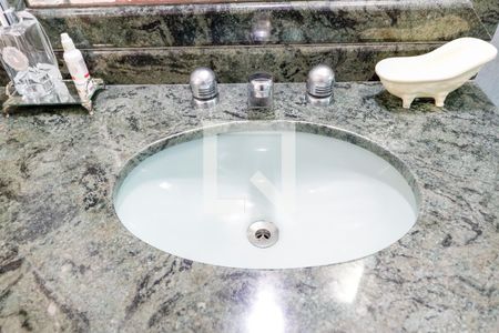 Casa à venda com 229m², 3 quartos e 8 vagas Casa à venda com 229m², 3 quartos e 8 vagasBanheiro