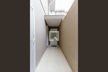 Casa à venda com 229m², 3 quartos e 8 vagas Casa à venda com 229m², 3 quartos e 8 vagasÁrea Entrada