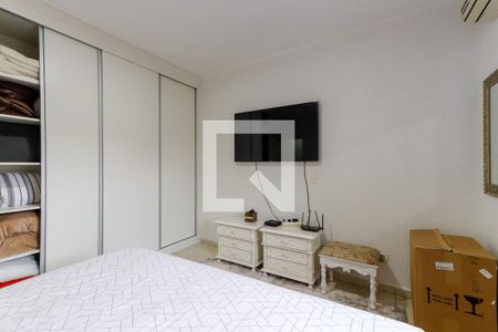 Casa à venda com 229m², 3 quartos e 8 vagas Casa à venda com 229m², 3 quartos e 8 vagasQuarto 2