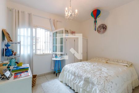 Casa à venda com 229m², 3 quartos e 8 vagas Casa à venda com 229m², 3 quartos e 8 vagasQuarto 3