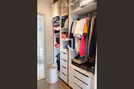 Casa para alugar com 166m², 3 quartos e 3 vagasCloset da suíte 3