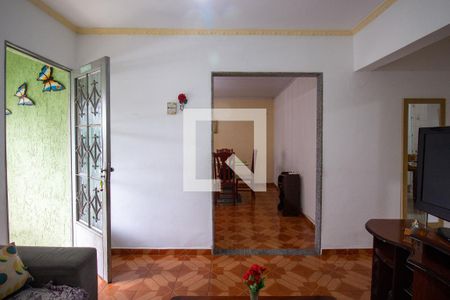 Sala de casa para alugar com 3 quartos, 150m² em Parque Industrial, São Paulo