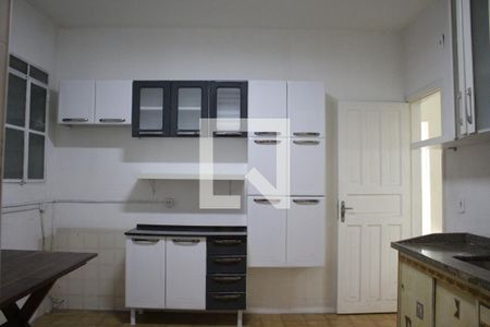 Casa à venda com 890m², 8 quartos e sem vagaCozinha