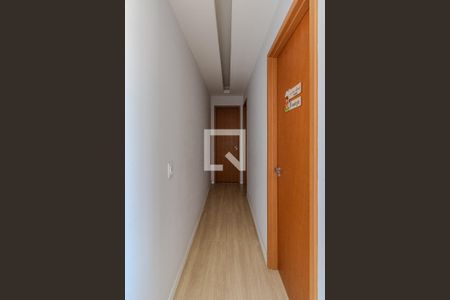 Corredor de apartamento para alugar com 2 quartos, 44m² em Jardim Boa Vista (zona Oeste), São Paulo