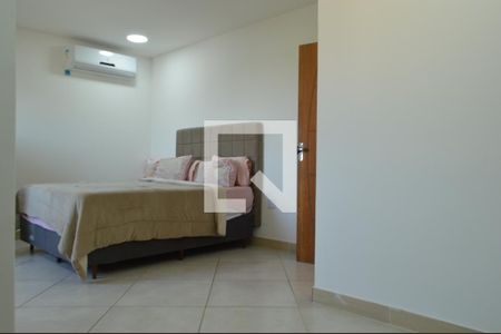 Suíte de casa de condomínio para alugar com 2 quartos, 400m² em Taquara, Rio de Janeiro