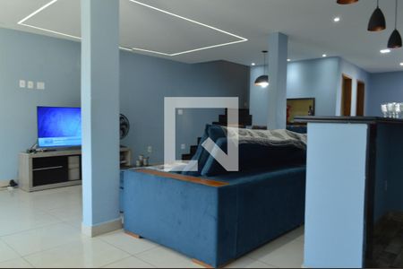 Sala  de casa de condomínio para alugar com 2 quartos, 400m² em Taquara, Rio de Janeiro
