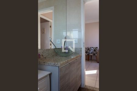 Apartamento à venda com 60m², 2 quartos e 1 vaga Apartamento à venda com 60m², 2 quartos e 1 vagaBanheiro